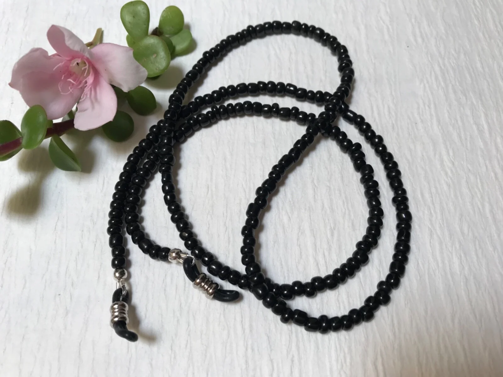 SLEEK JET BLACK 27" Glass Beaded Eyeglass or Sunglasses Chain Holder Made USA 3